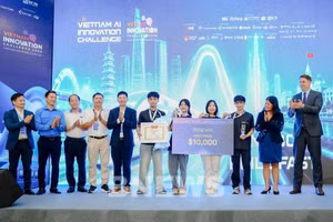 获奖队获得表彰。