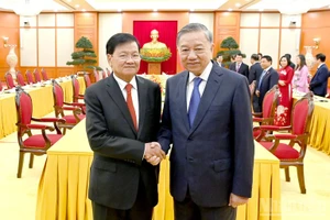 越共中央总书记苏林会见老挝人民革命党中央总书记、国家主席通伦·西苏里。