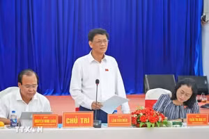 国会常务委员会委员、国会民族委员会主任林文敏在会上致辞。（图片来源：越通社）