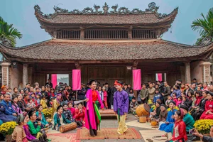 对文化力量的深刻信念。