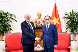 越南外交部部长黎怀忠会见瑞典外交部国务秘书哈特留斯。（图片来源：baoquocte.vn）