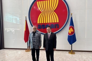 东帝汶总统若泽·拉莫斯·奥尔塔与东盟秘书长高金华。（图片来源：越通社）
