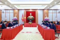 越共中央总书记苏林同古巴共产党第一书记、古巴共和国主席迪亚斯-卡内尔通电话【视频】