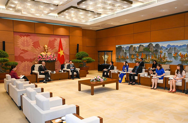 越南国会主席王廷惠分别会见美国和加拿大驻越南大使(组图) ảnh 7 越南国会主席王廷惠分别会见美国和加拿大驻越南大使(组图) ảnh 7