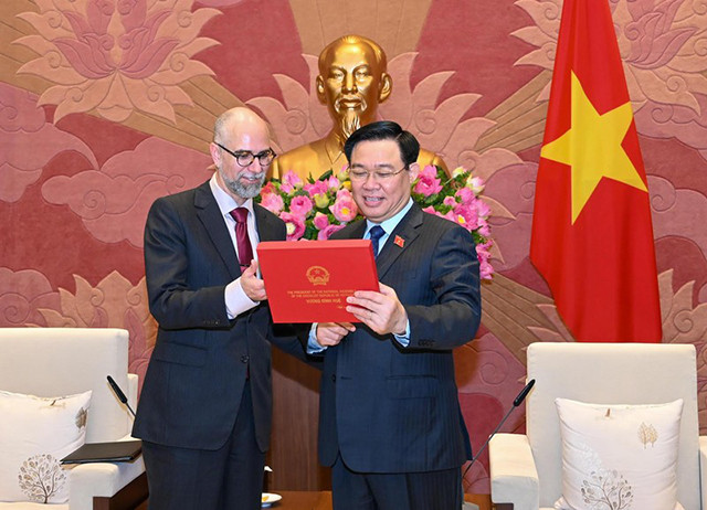 越南国会主席王廷惠分别会见美国和加拿大驻越南大使(组图) ảnh 8 越南国会主席王廷惠分别会见美国和加拿大驻越南大使(组图) ảnh 8