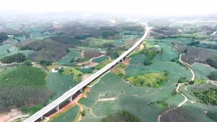 中国通往友谊关的高铁将于今年年底全线通车。（图片来源：南宁市政府门户网站）