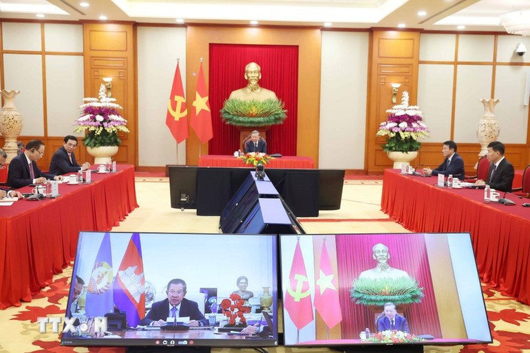 越共中央总书记苏林与柬埔寨人民党主席洪森通电话。（图片来源：越通社）