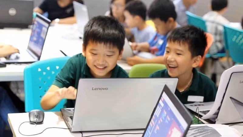 附图：保护未成年人免受虚拟世界的侵害。（图片来源：越通社）