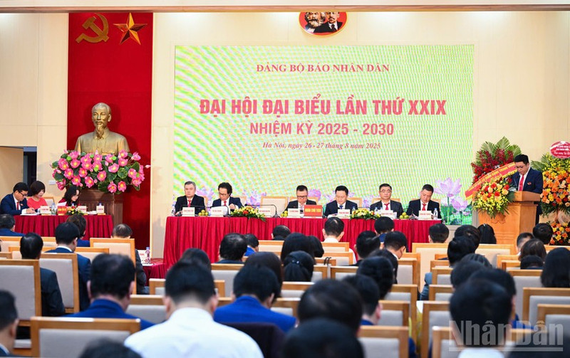 越共《人民报》社第二十九次代表大会（2025-2030年任期）召开。（成达 摄）