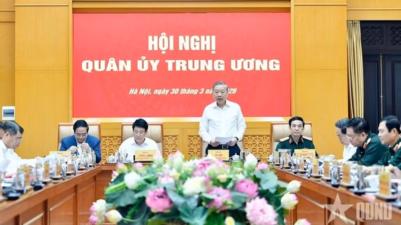 越共中央总书记苏林在中央军委会议上发表指导性讲话。