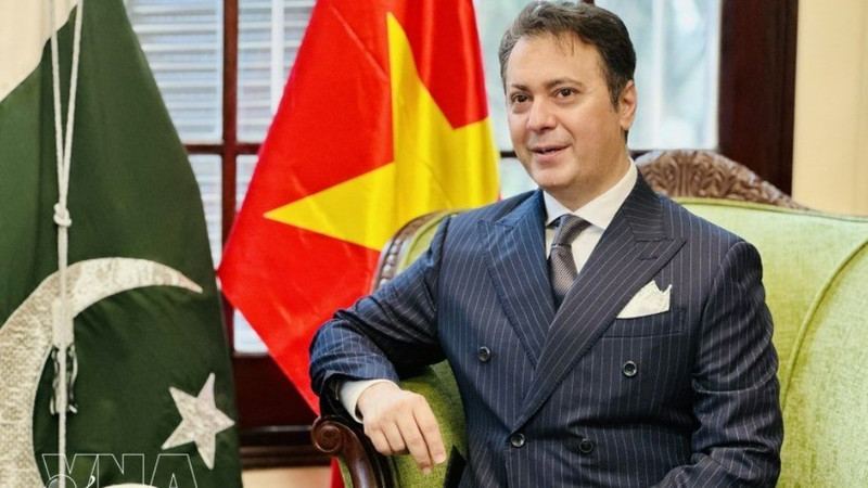 巴勒斯坦驻越南大使科达亚尔·马里接受越通社记者采访。