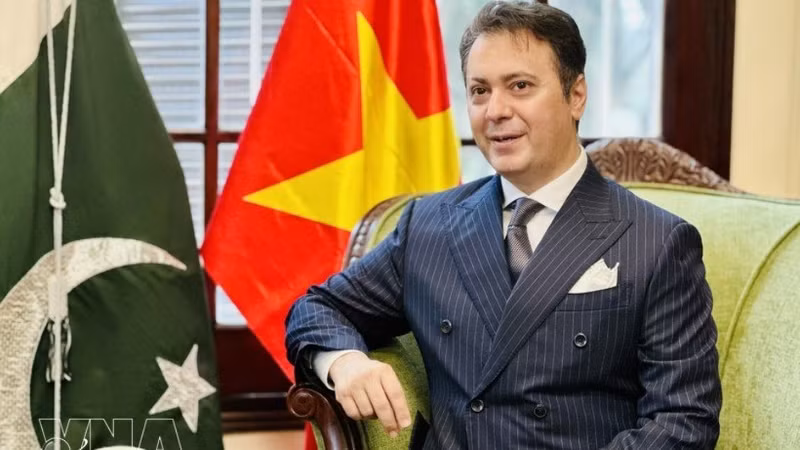 巴勒斯坦驻越南大使科达亚尔·马里接受越通社记者采访。