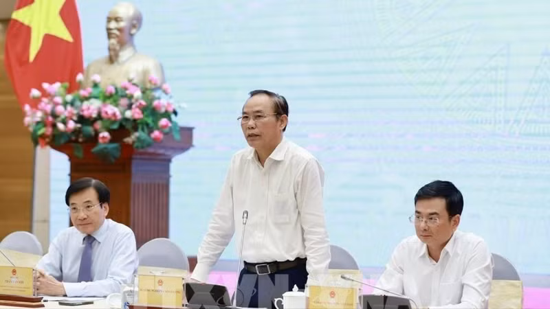 农业与环境部副部长冯德进在新闻发布会上发表讲话。（图片来源：越通社）