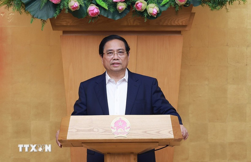 越南政府总理范明正主持2025年9月政府立法专题会议。（图片来源：越通社）