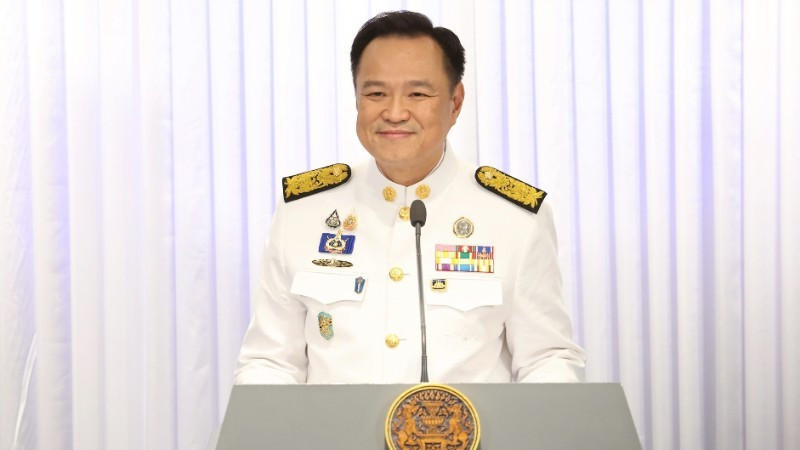 阿努廷·参威拉军于2025年9月8日获泰国国王批准就任泰国总理。