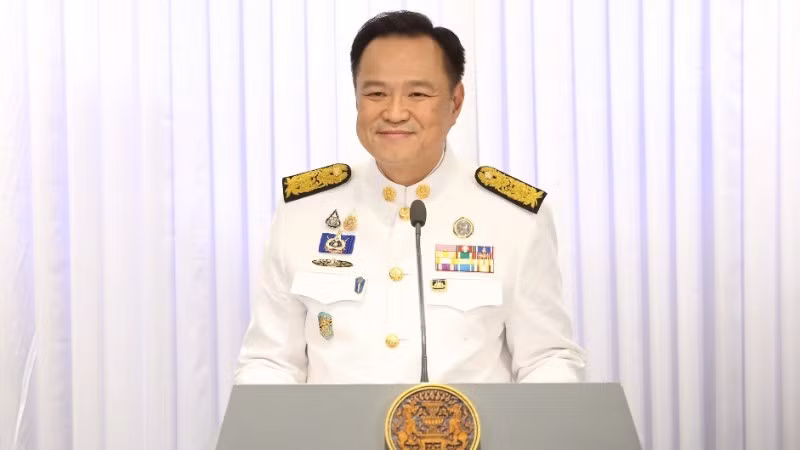 阿努廷·参威拉军于2025年9月8日获泰国国王批准就任泰国总理。