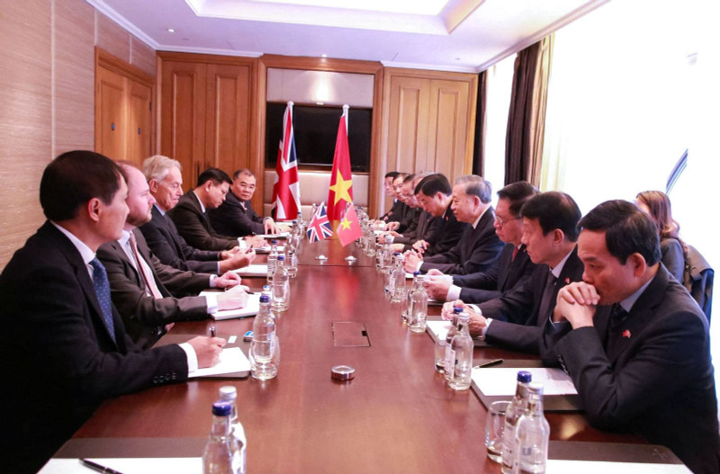 越共中央总书记苏林会见英国前首相托尼·布莱尔。(图片来源:越通社)