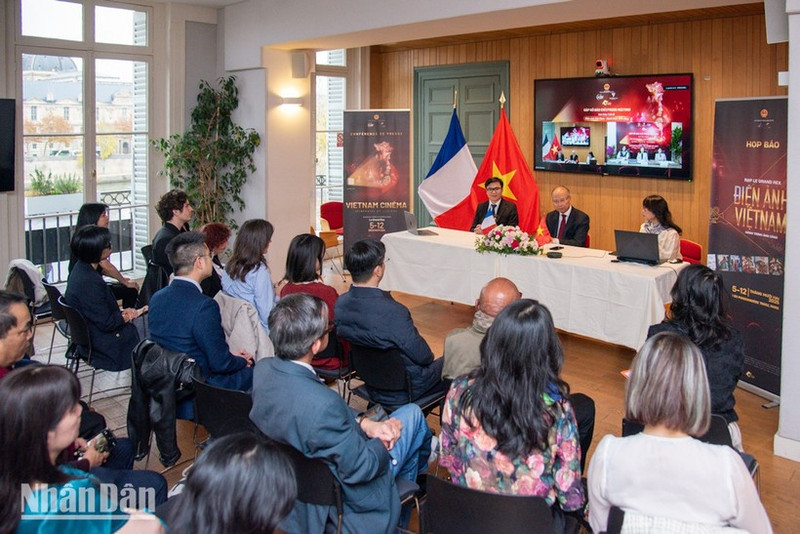 有关“越南电影周——光影之旅”的记者会。（明维 摄）