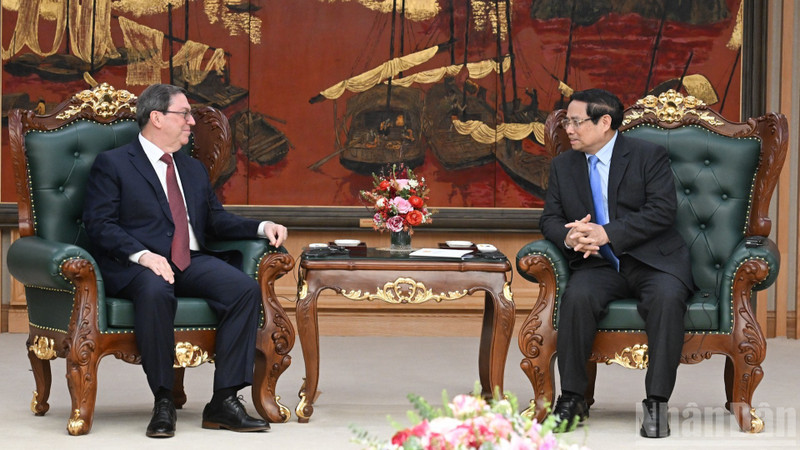 越南政府总理范明正会见古巴党、国家特使，古共中央政治局委员，外交部长罗德里格斯。