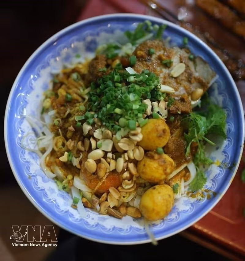 广南面已成为越南饮食文化的代表性美食之一。（图片来源：越通社）