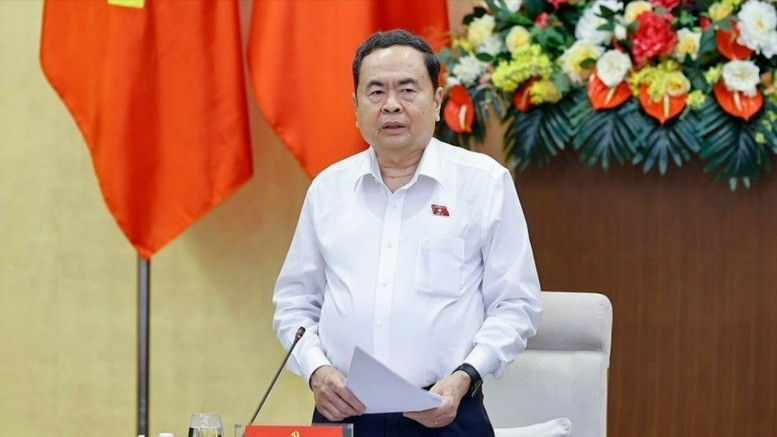 3月16日下午，越共中央政治局委员、国会党委书记、国会主席陈青敏主持召开国会党委2025-2030年任期第四次会议。（图片来源：越通社）