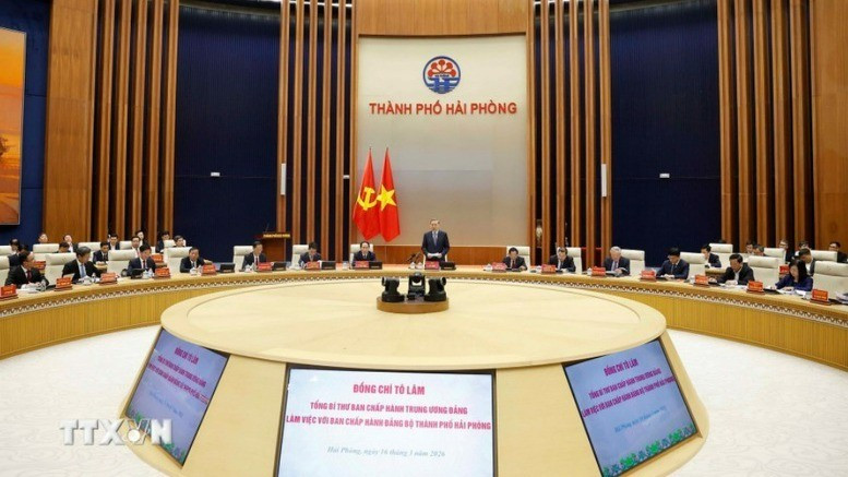 苏林总书记主持会议。（图片来源：VGP）