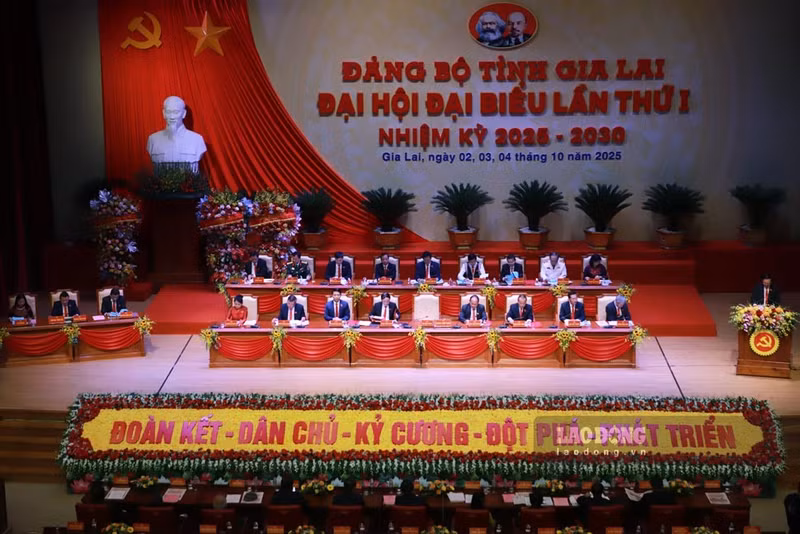 与会代表。（图片来源：劳动报）