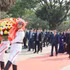 越共中央书记处常务书记陈锦秀及越南高级代表团前往万象无名烈士纪念碑敬献花圈。