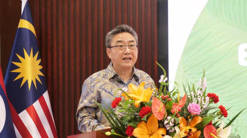 中国-东盟中心秘书长史忠俊致开幕词。 anh-02-p2259339.jpg