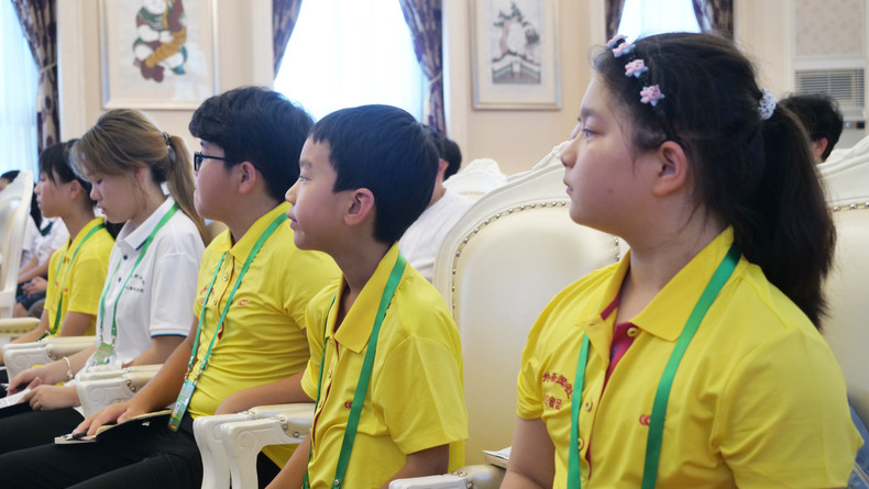 中国少儿参加交流会。 a06-p2247527.jpg