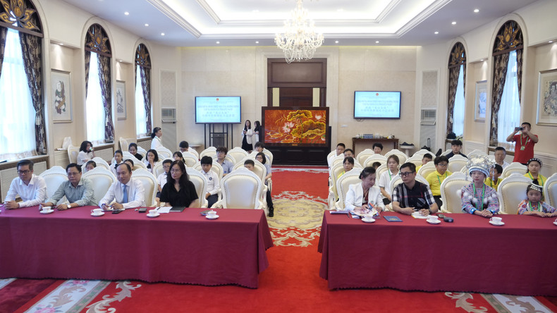 “见证友谊”中国中外新闻社小记者团交流会现场。 a13-p2247574.jpg