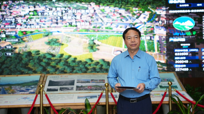 越南新闻与宣传学院党委书记、校务委会主席梅德玉致辞。 anh-02.png