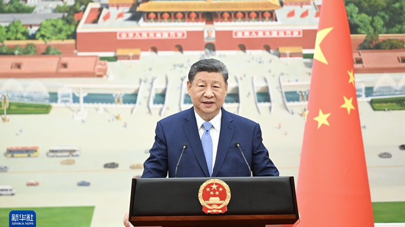 中国国家主席习近平对使节们发表讲话。(图源:新华社) dai-su-03.png