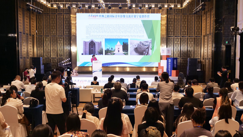 哈萨克斯坦嘉宾发表演讲。 a02-p2079580.jpg
