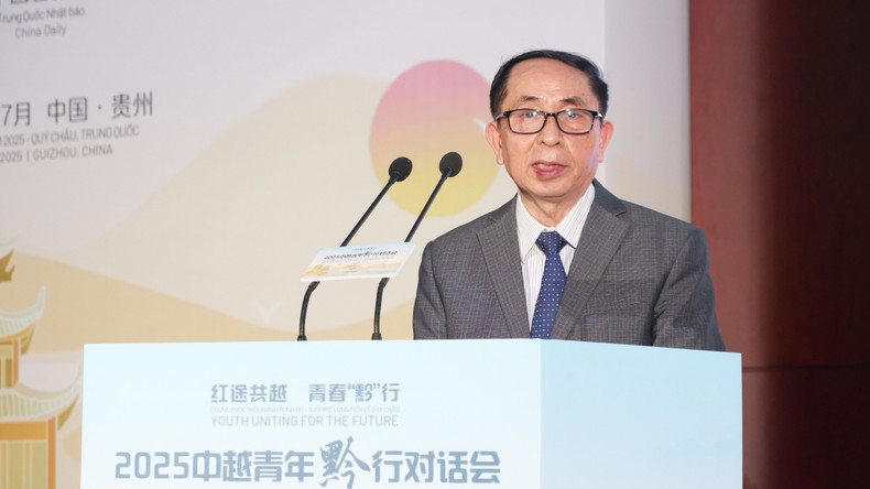 越中友好协会副主席阮荣光发表主旨演讲。 khai-mac-04-p2191124.jpg