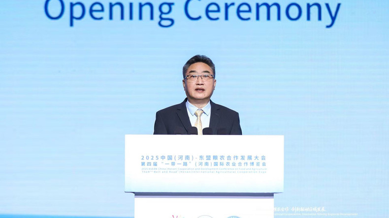 中国—东盟中心秘书长史忠俊在开幕式致辞。(中国—东盟中心供图) anh-02-1.jpg