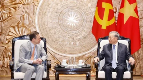 越共中央总书记苏林会见美国GE Vernova公司首席执行官斯特拉基奇。（图片来源：越通社）