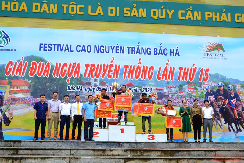 北河白高原独有的驮马赛 ảnh 3