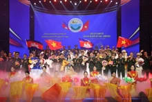 2025年越南—柬埔寨边境青年军官交流活动上的文艺表演。