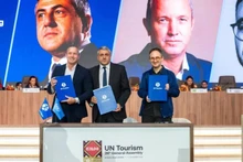 联合国旅游组织与 UMusic Hospitality & Lifestyle 及音乐生态系统中心合作备忘录签署仪式。（图片来源：UN Tourism）