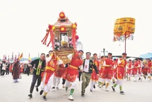 奇贡—左府庙会是谅山省规模最大的庙会。