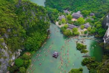 俯瞰长安庆典的全景。（图片来源：宁平省旅游厅）