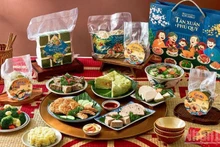 春节期间的机上餐食不仅要符合制作流程，更要保留越南春节的独特风味，让乘客即使身处云端，也能感受到家乡的年味。