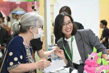 2025年河内VITM国际旅游博览会吸引了众多国内外游客，以及从事旅游、旅行服务的机构和企业的广泛关注。（山松 摄）