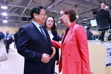 范明正总理与联合国贸易和发展会议秘书长丽贝卡·格林斯潘会面。(图片来源:越通社)