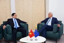范明正总理会见欧洲理事会主席安东尼奥·科斯塔。（图片来源：越通社）