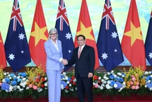 越南政府总理范明正与澳大利亚总督萨曼莎·莫斯廷。