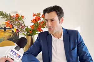 蒙彼利埃保罗-瓦莱里大学当代史教授、法越倡议协会（IFV）主席皮埃尔·茹尔努。（图片来源：越通社）