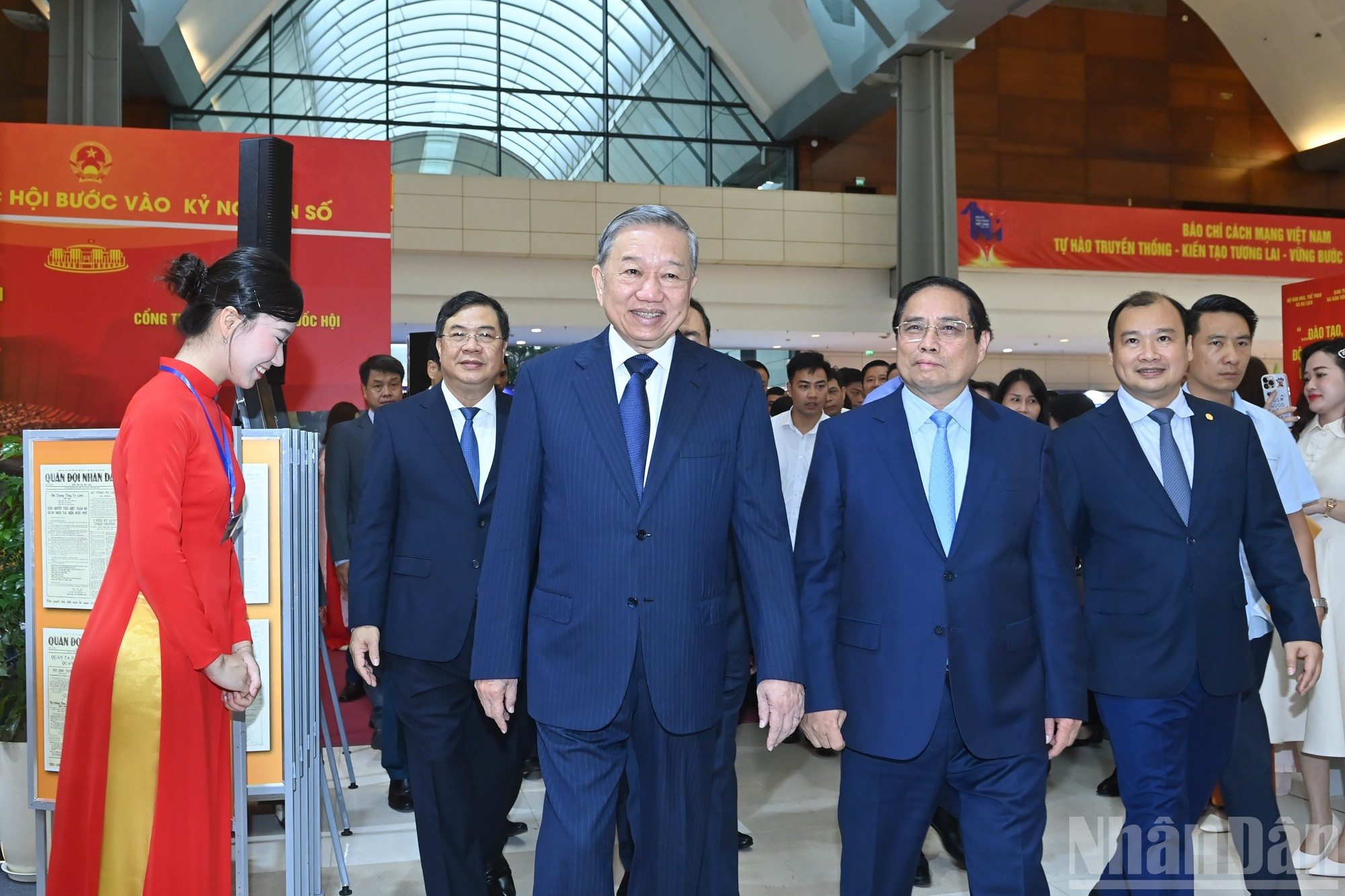7hoi-bao-8822.jpg