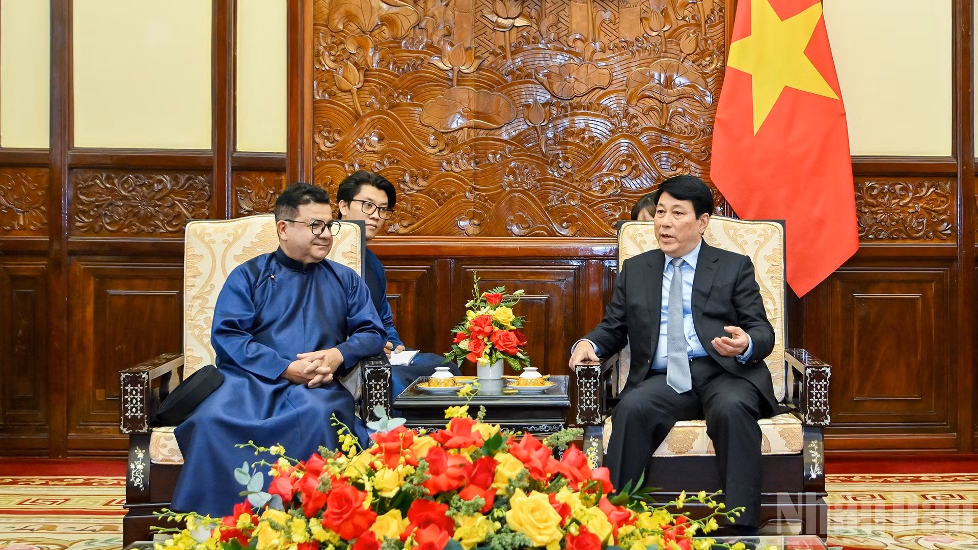 越南国家主席梁强会见智利驻越大使。（水原 摄）